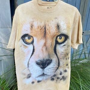 Cheetah Graphic Tee - M Unisex